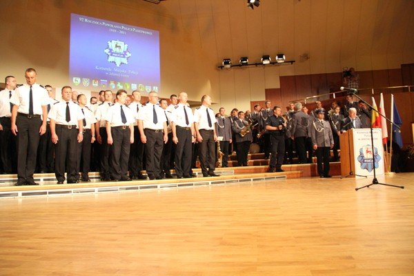 awanse-nagrody-medale-dla-strozow-prawa-35260