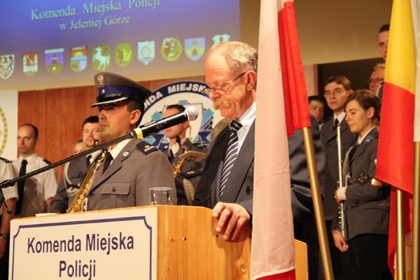 awanse-nagrody-medale-dla-strozow-prawa-35260