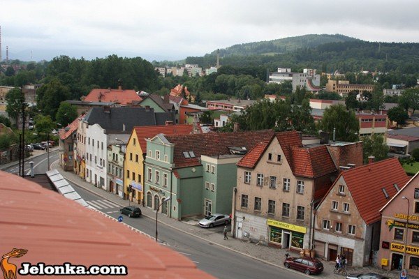 kapsua-na-wiezy-zamkowej-przesanie-potomnym-35295