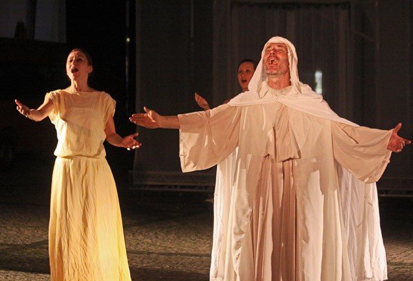 start-festiwalu-teatrow-wedrujacych-cyrk-i-refleksja-na-poczatek-35365