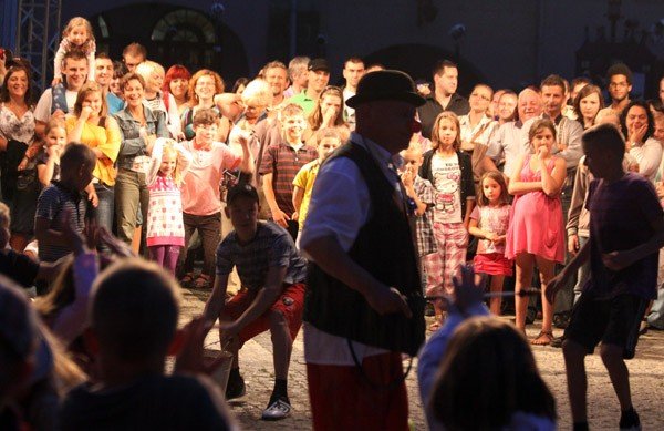 start-festiwalu-teatrow-wedrujacych-cyrk-i-refleksja-na-poczatek-35365