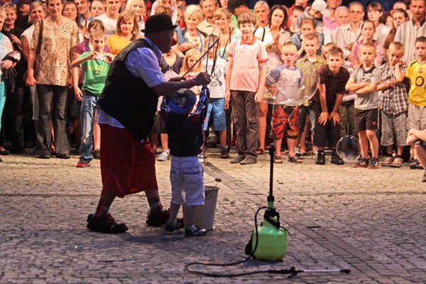 start-festiwalu-teatrow-wedrujacych-cyrk-i-refleksja-na-poczatek-35365