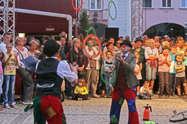 start-festiwalu-teatrow-wedrujacych-cyrk-i-refleksja-na-poczatek-35365