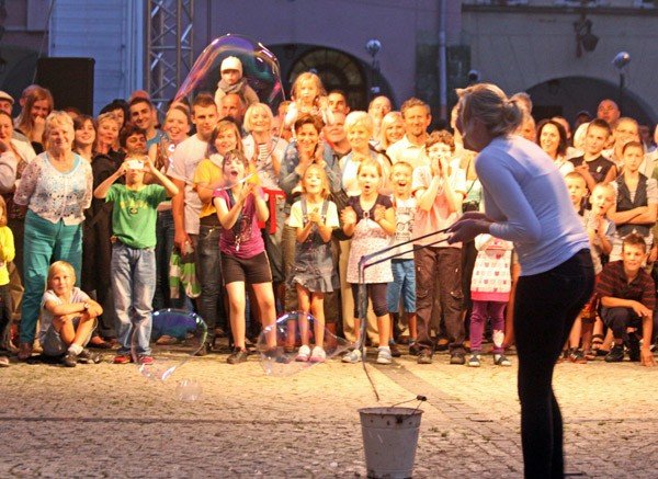 start-festiwalu-teatrow-wedrujacych-cyrk-i-refleksja-na-poczatek-35365