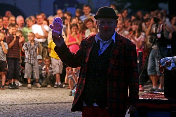 start-festiwalu-teatrow-wedrujacych-cyrk-i-refleksja-na-poczatek-35365