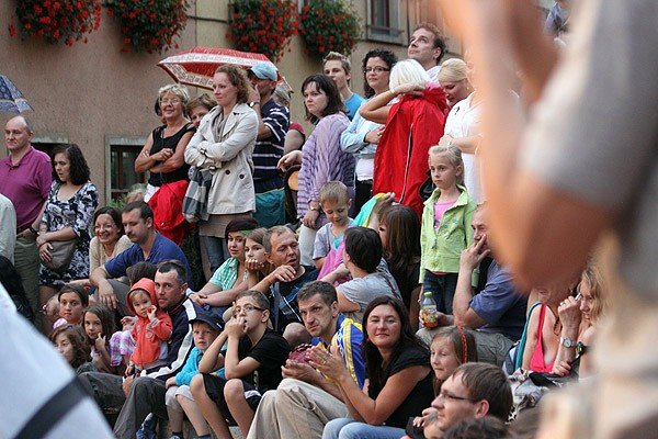start-festiwalu-teatrow-wedrujacych-cyrk-i-refleksja-na-poczatek-35365