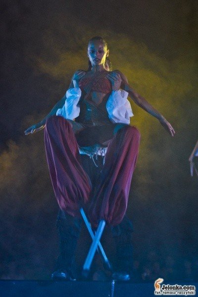 o-zywiole-natury-w-ulicznym-teatrze-tanca-35373