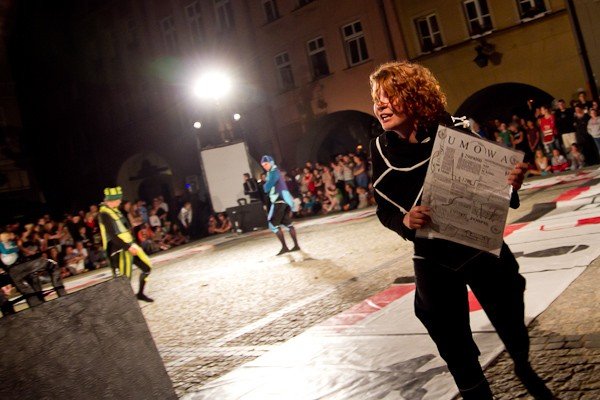 kalejdoskop-obrazow-swiate-i-dzwiekow-sobotni-wieczor-teatralny-35384