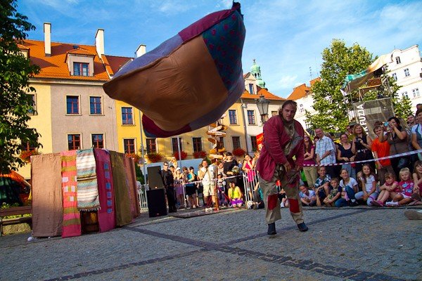 kalejdoskop-obrazow-swiate-i-dzwiekow-sobotni-wieczor-teatralny-35384