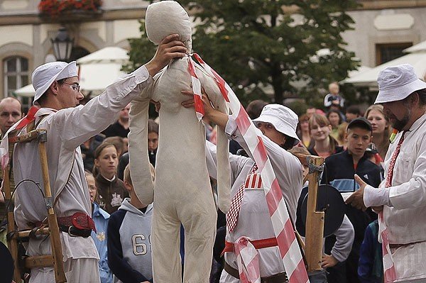 o-osmej-na-arce-a-potem-kolejna-inwazja-trzeci-dzien-festiwalu-teatrow-35387
