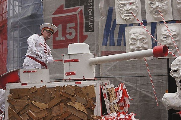 o-osmej-na-arce-a-potem-kolejna-inwazja-trzeci-dzien-festiwalu-teatrow-35387