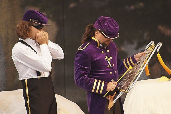 o-osmej-na-arce-a-potem-kolejna-inwazja-trzeci-dzien-festiwalu-teatrow-35387