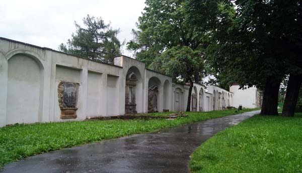 jedni-remontuja-drudzy-niszcza-35391