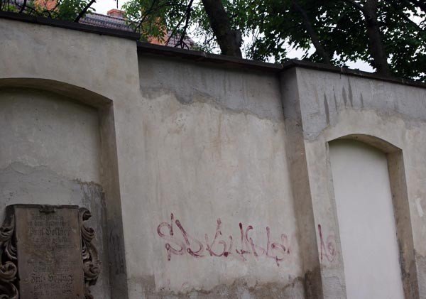 jedni-remontuja-drudzy-niszcza-35391