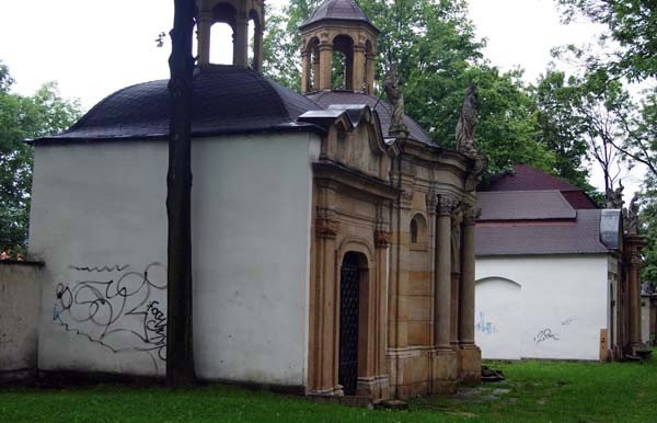 jedni-remontuja-drudzy-niszcza-35391