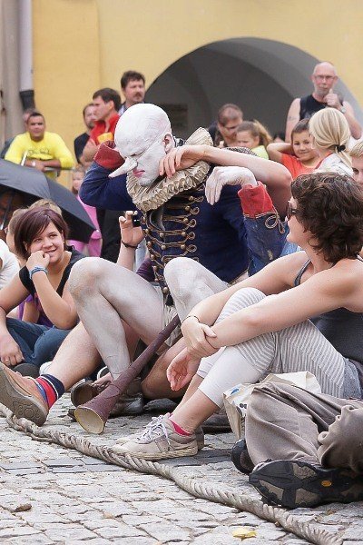 niezwyky-ogrod-zachwyci-publike-teatry-na-finiszu-35402