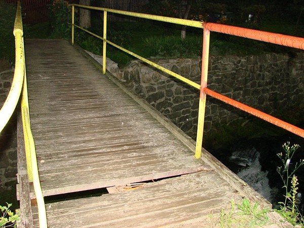 pod-chojnikiem-niebezpieczne-mostki-czekaja-na-naprawe-35413