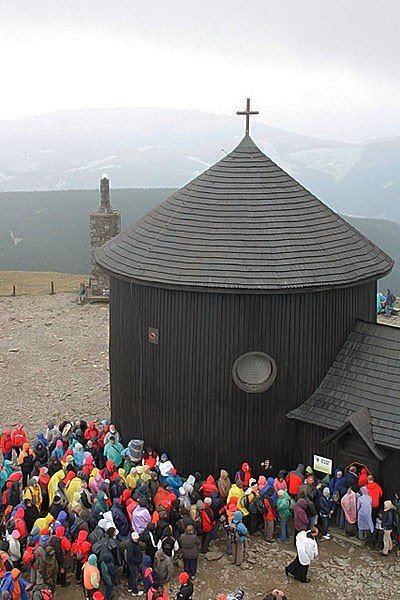 330-pielgrzymka-na-szczyt-po-uroczystosciach-na-sniezce-35434