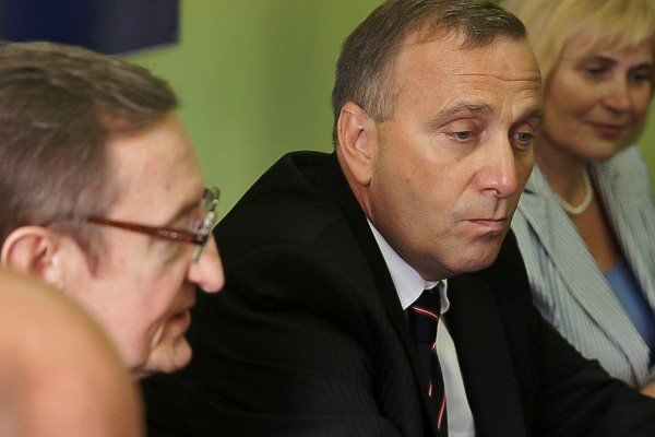 oficjaom-stao-sie-zadosc-po-konferencji-w-biurze-po-35469