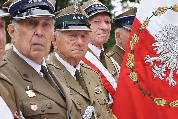 naprzod-marsz-a-potem-odsoniecie-pomnika-35502