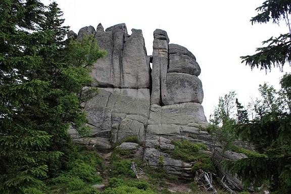 popularne-grupy-skalne-w-karkonoszach-beda-wyczyszczone-35526