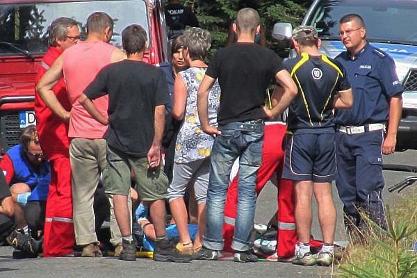 powazny-wypadek-podczas-zjazdu-z-odrodzenia-35602