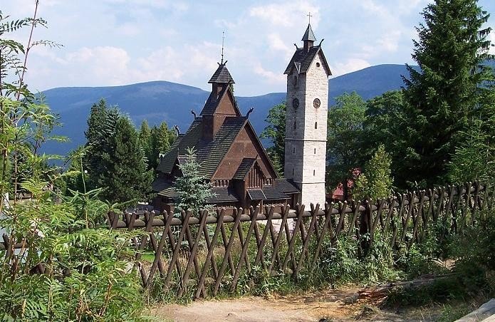 koscio-wang-najpiekniejsza-swiatynia-w-polsce-zaraz-po-krakowskim-kosciele-mariackim-35700