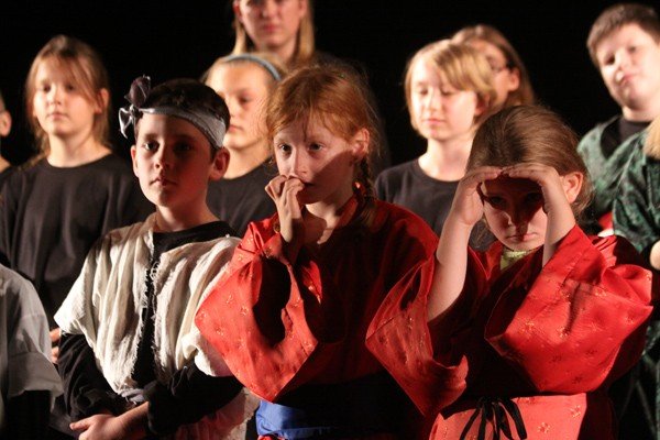 japonia-za-kurtyna-jutro-pokaz-w-teatrze-zdrojowym-35707