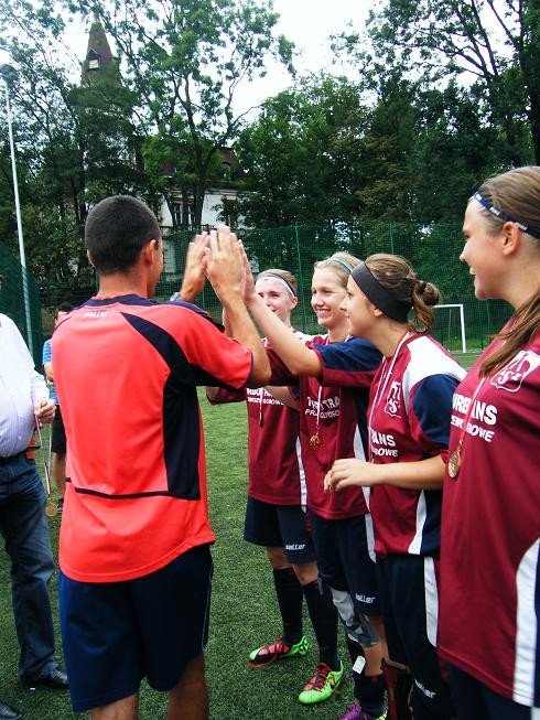 sukces-jeleniogorskich-pikarek-srebro-w-debiucie-35709