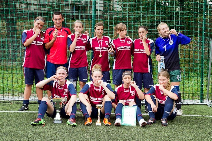 sukces-jeleniogorskich-pikarek-srebro-w-debiucie-35709
