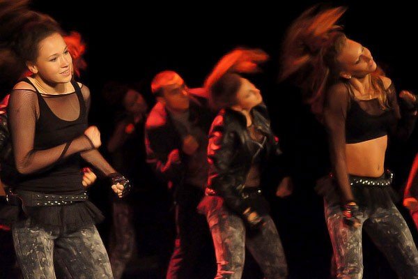 wybuchowa-bomba-artysnicka-po-festiwalu-w-teatrze-im-norwida-35716