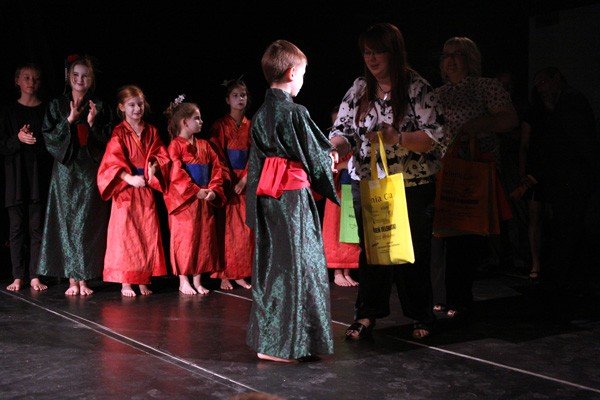 powiao-japonia-burza-braw-na-scenie-teatru-zdrojowego-35719