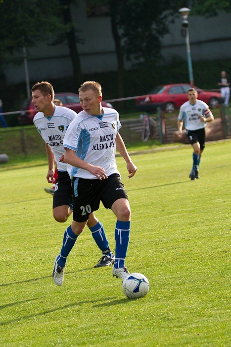 karkonosze-wygrywaja-z-orkanem-jeleniogorzanie-wiceliderami-35847