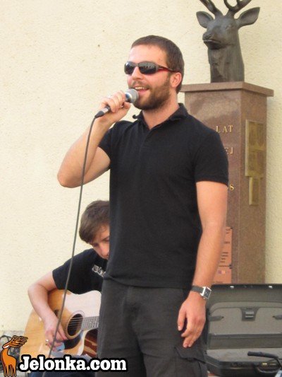 wielbili-boga-muzyka-i-spiewem-35852