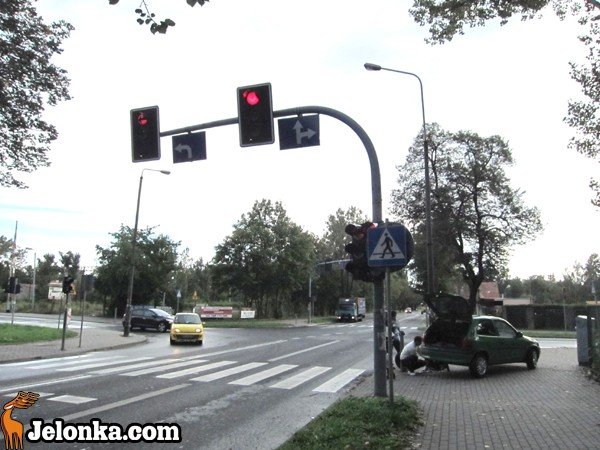 potrojna-stuczka-przed-czerwonym-swiatem-35935