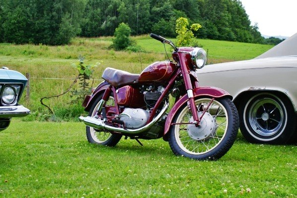 oldtimerami-zajada-pod-tesco-kolejne-spotkanie-z-cyklu-juz-jutro-35940