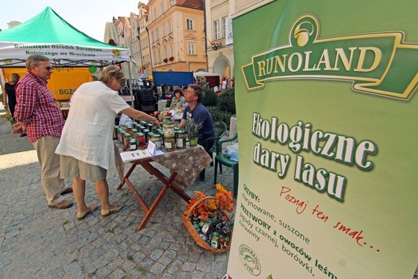 ekologicznie-zdrowo-i-na-ludowo-przed-ratuszem-35975