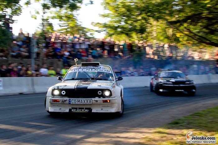 fotorelacja-z-drugiego-dnia-driftingowych-mistrzostw-polski-36000