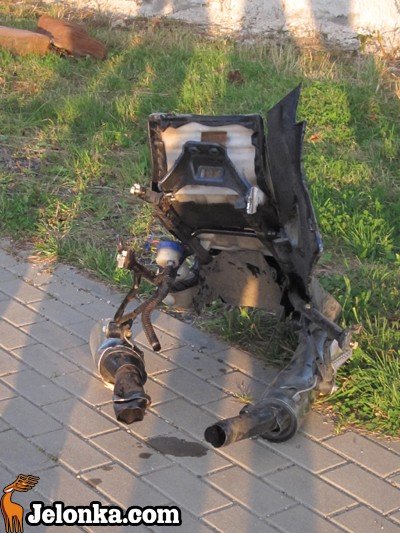 jecha-motocyklem-i-ama-wszystkie-przepisy-skonczy-na-drzewie-36091