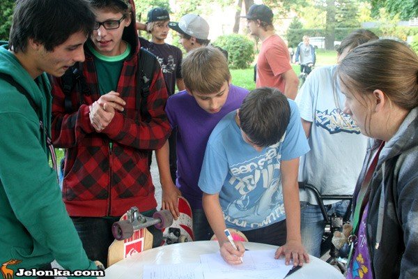 zrobcie-nam-skatepark-przy-parku-zizki-36114