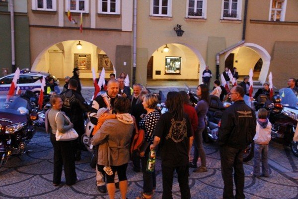 nalot-motocykli-na-jelenia-gore-gosno-bez-nagosnienia-36126