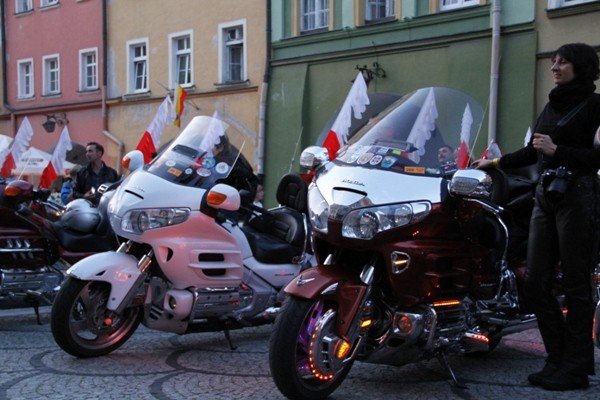 nalot-motocykli-na-jelenia-gore-gosno-bez-nagosnienia-36126