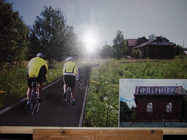 cyklisci-w-wolimierzu-rowerami-po-byym-torowisku-36129