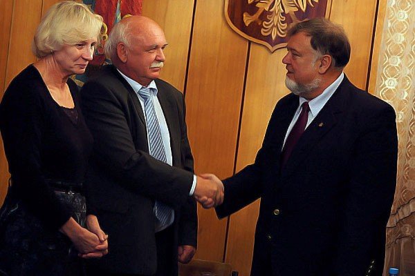 kolejne-poparcia-dla-adzinskiego-po-konferencji-w-cechu-36201