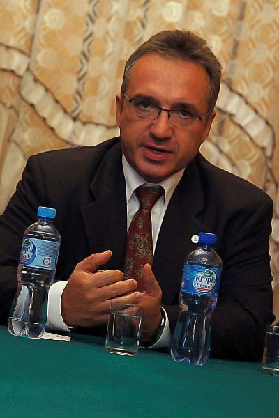 kolejne-poparcia-dla-adzinskiego-po-konferencji-w-cechu-36201