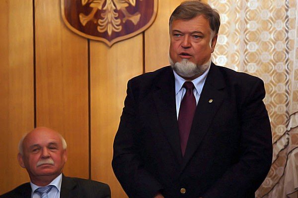 kolejne-poparcia-dla-adzinskiego-po-konferencji-w-cechu-36201