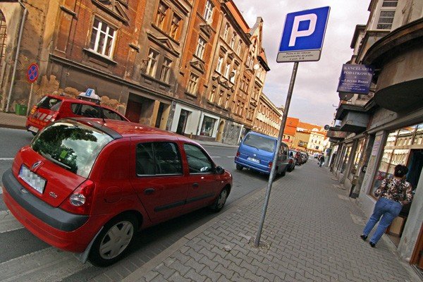 byo-zakazane-jest-dozwolone-parkowanie-przy-ulicy-wolnosci-36223