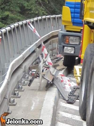 przewrocona-ciezarowka-juz-nie-blokuje-trojki-36226