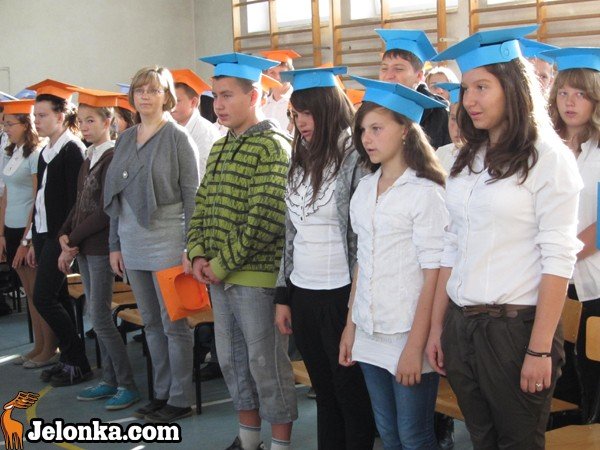pierwszacy-slubowali-w-dwojce-nowe-wyzwania-dla-uczniow-i-kadry-36239