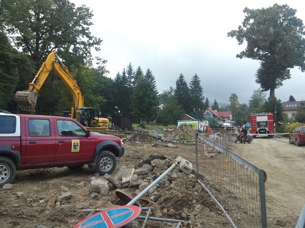 koparka-uszkodzia-gazociag-36240